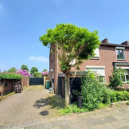 Spacious House In The Heart Of Breda * Ulvenhout